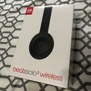 Beats Solo 3 Wireless (brand new)
